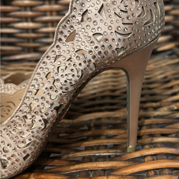 Betsey Johnson Women's Chic Rhinestone Evening Pumps - Picture 4 of 11